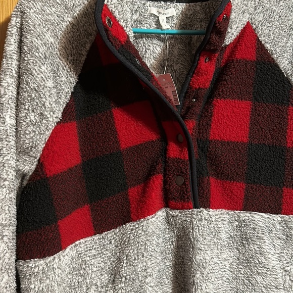 Maurices buffalo plaid SHERPA NWT size L - Picture 2 of 4